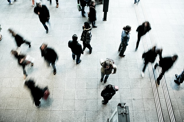 Pedestrians 1209316 640